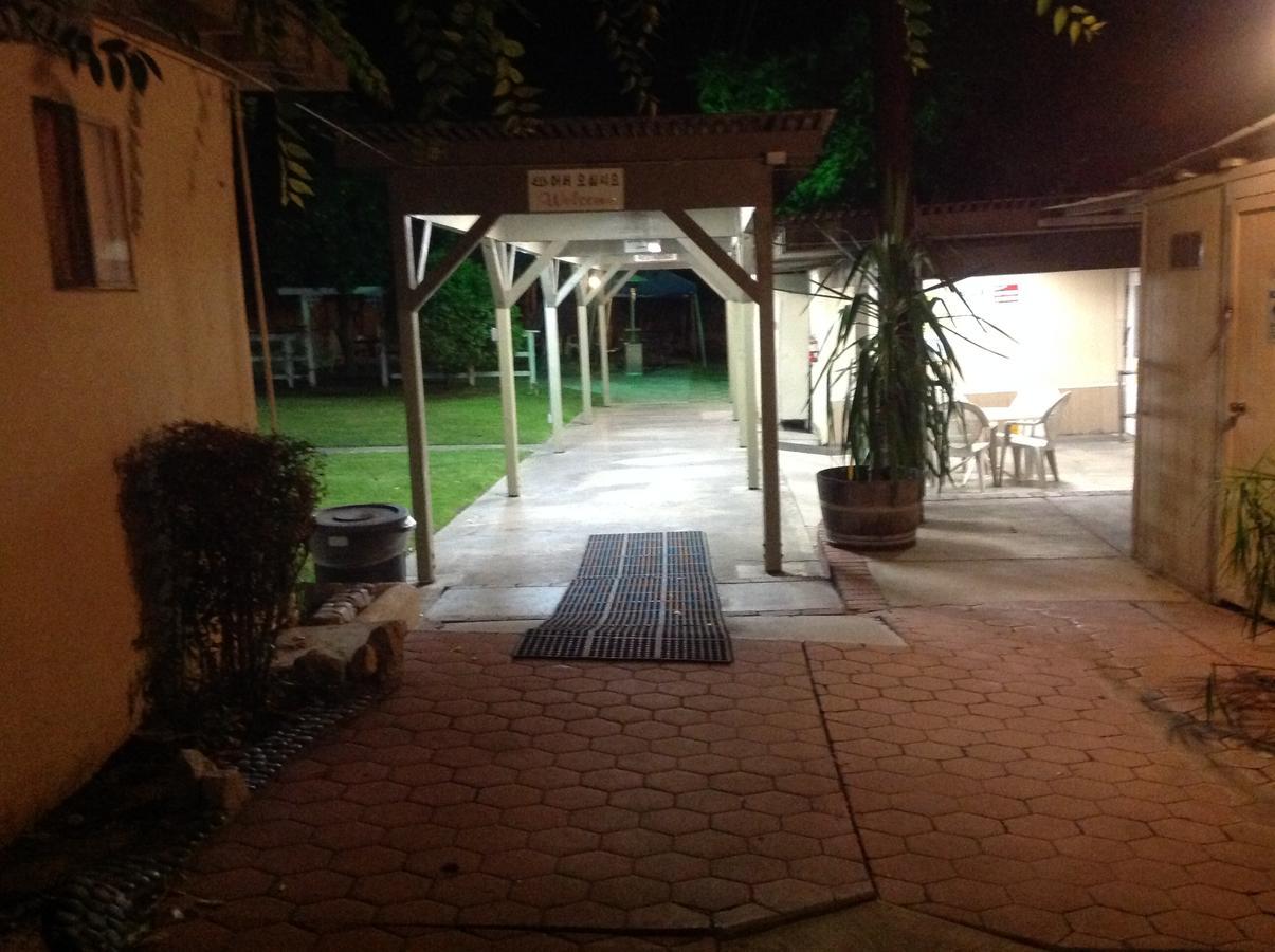 Elsinore Hotsprings Motel Lake Elsinore Exterior foto